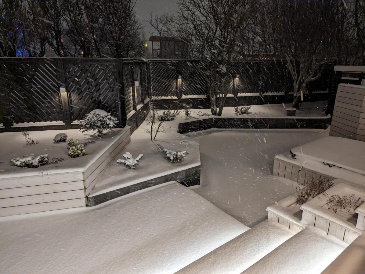 Smart Luxury - Private Gym, Hot Tub & Sauna Keflavik Exterior photo