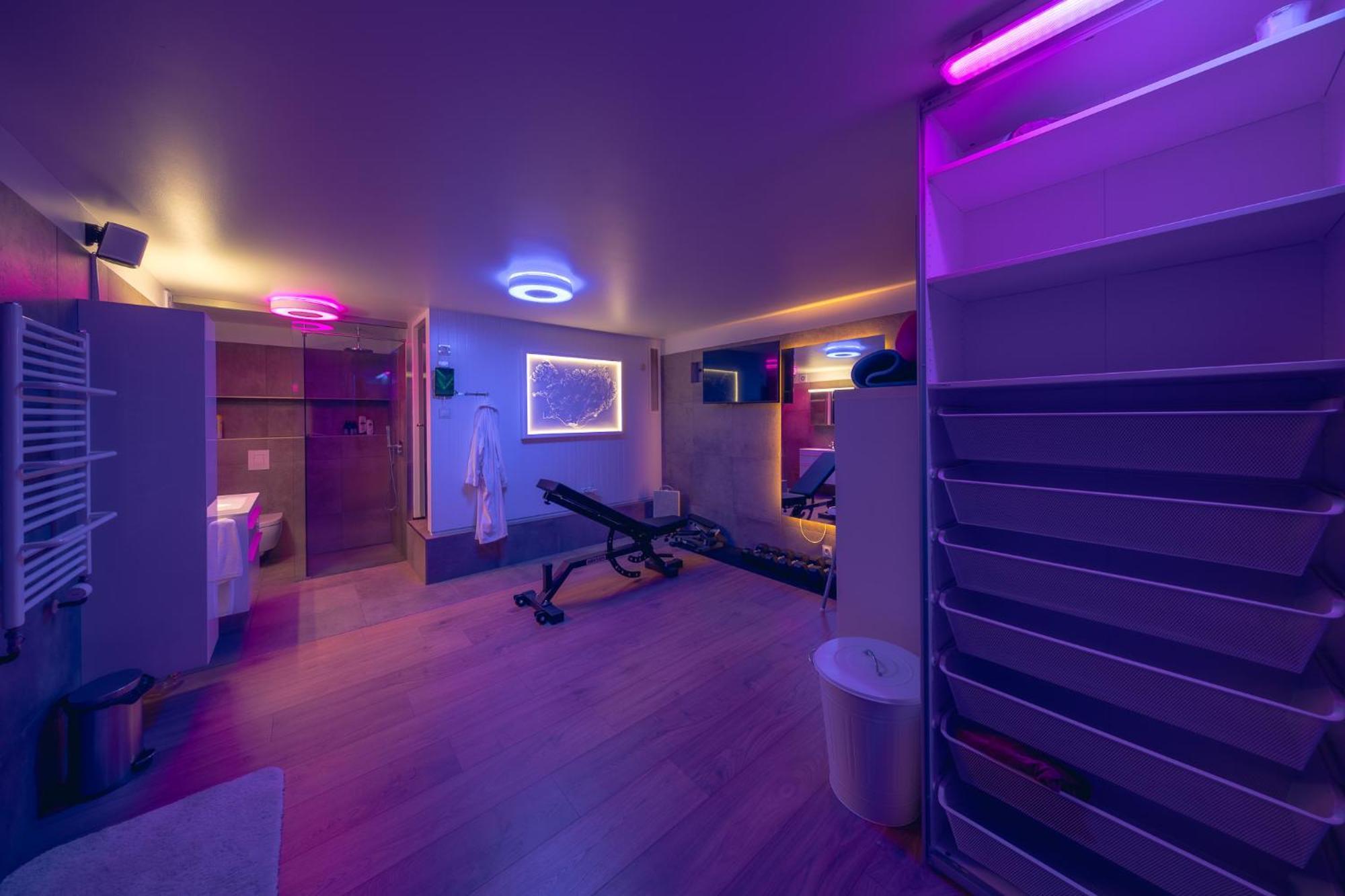 Smart Luxury - Private Gym, Hot Tub & Sauna Keflavik Exterior photo